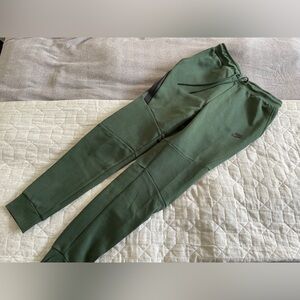 Nike Tech Fleece Jogger Pants Galactic Jade Green Size Small